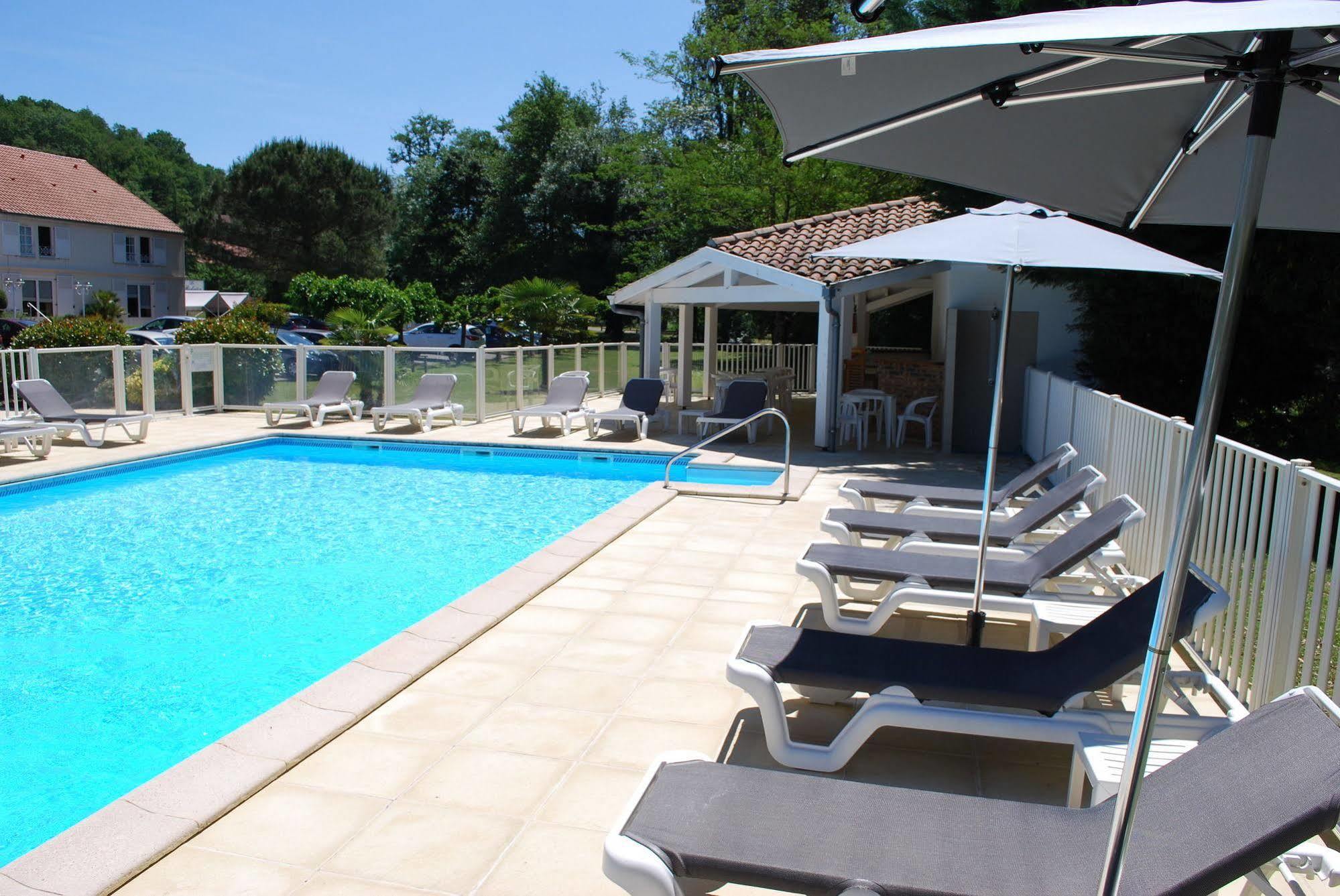 Hotel Le Relais Des Champs Eugenie-les-Bains Exterior foto